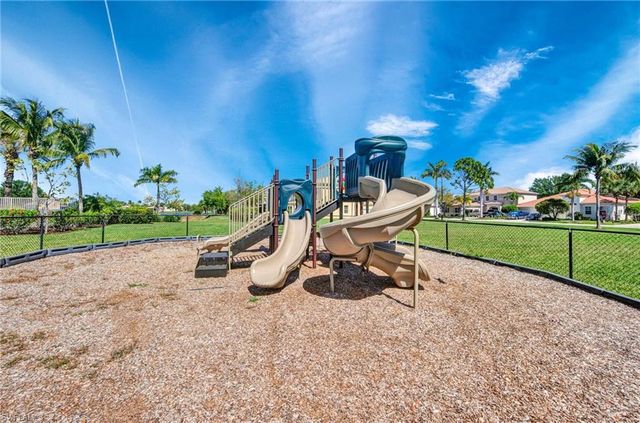 2727 Blue Cypress Lake CT, Cape Coral, FL 33909