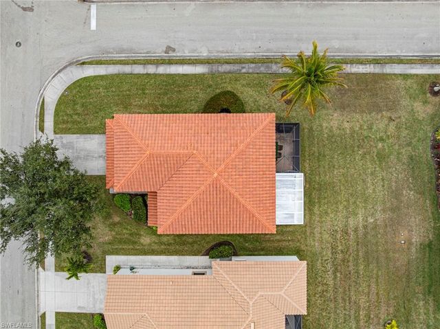 2727 Blue Cypress Lake CT, Cape Coral, FL 33909