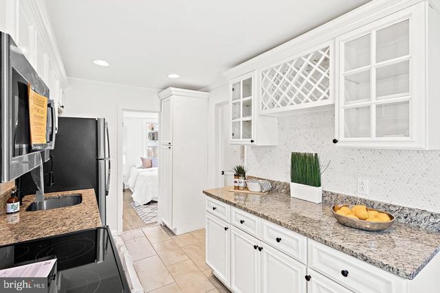 6510 BLACKLOG ST, Capitol Heights, MD 20743