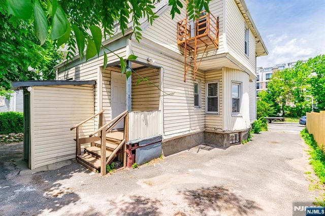 3 Winthrop Terrace, East Orange, NJ 07018