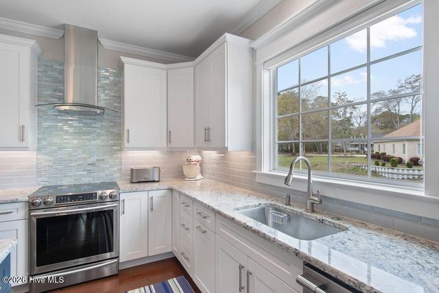 922 Oyster Pointe Drive, Sunset Beach, NC 28468