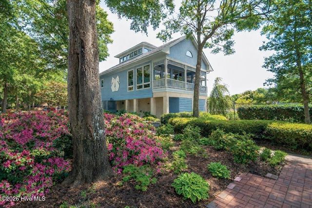 922 Oyster Pointe Drive, Sunset Beach, NC 28468