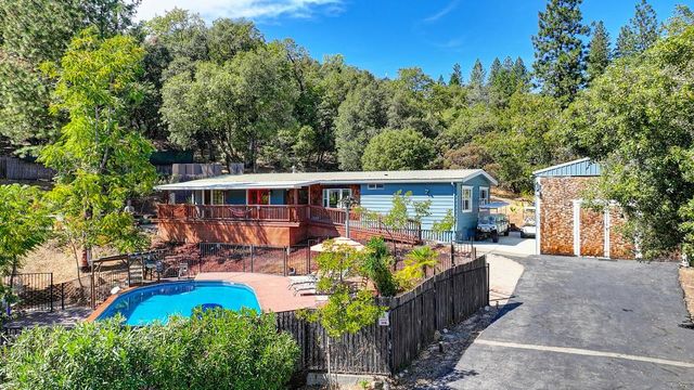 333 Pine St, Colfax, CA 95713