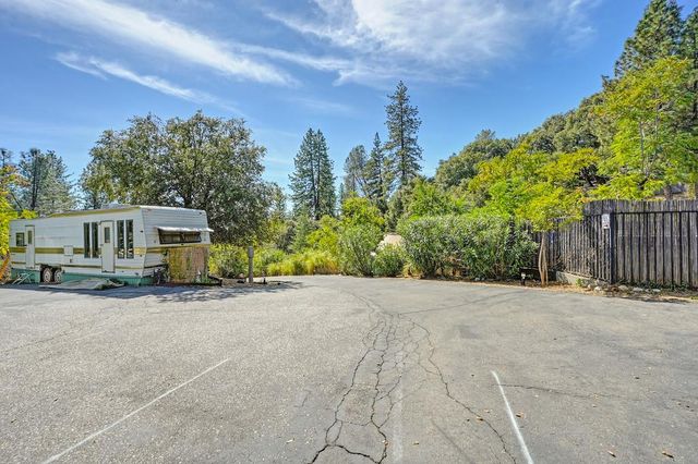 333 Pine St, Colfax, CA 95713