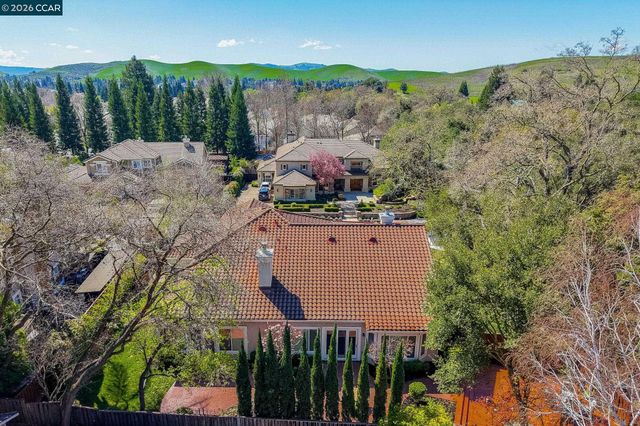 101 Victoria Pl, Danville, CA 94506