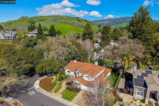 101 Victoria Pl, Danville, CA 94506