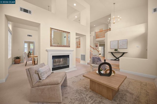 101 Victoria Pl, Danville, CA 94506