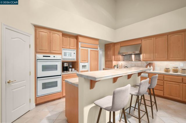 101 Victoria Pl, Danville, CA 94506
