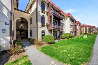 14 Granada Crescent 18, White Plains, NY 10603