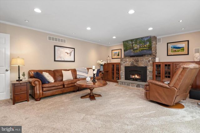 305 CHARLES HALL DR, Millersville, MD 21108