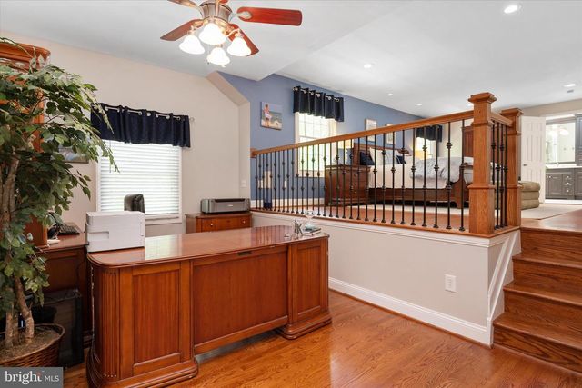305 CHARLES HALL DR, Millersville, MD 21108