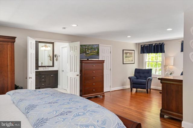 305 CHARLES HALL DR, Millersville, MD 21108