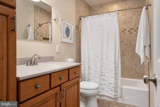 305 CHARLES HALL DR, Millersville, MD 21108