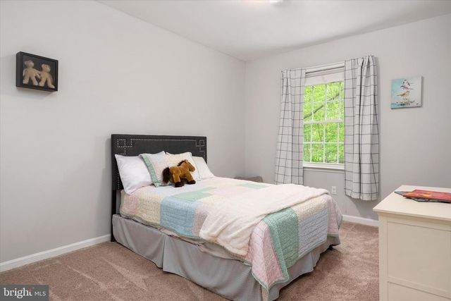 305 CHARLES HALL DR, Millersville, MD 21108