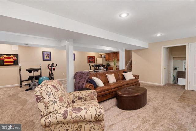 305 CHARLES HALL DR, Millersville, MD 21108