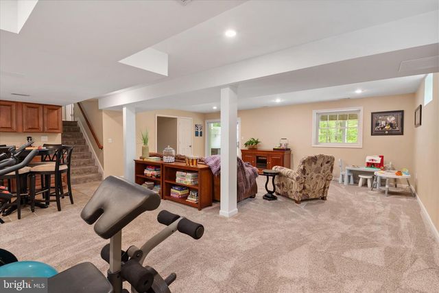 305 CHARLES HALL DR, Millersville, MD 21108