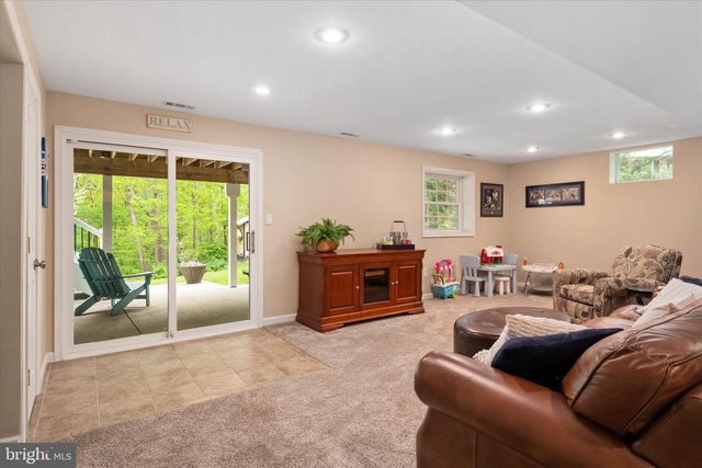 305 CHARLES HALL DR, Millersville, MD 21108