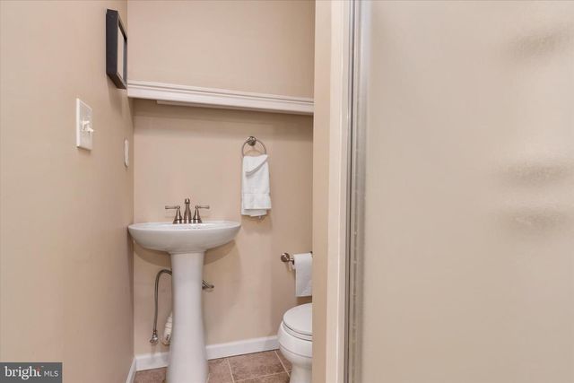 305 CHARLES HALL DR, Millersville, MD 21108