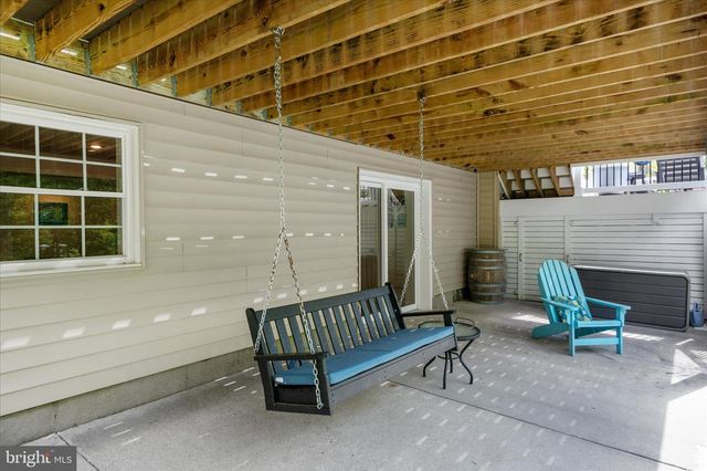 305 CHARLES HALL DR, Millersville, MD 21108