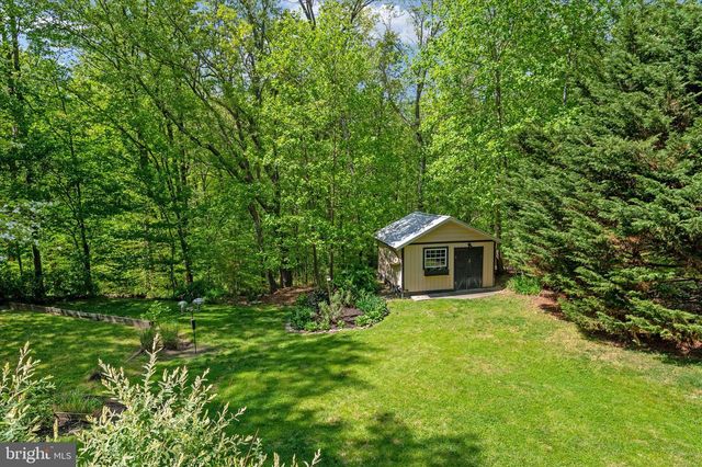 305 CHARLES HALL DR, Millersville, MD 21108
