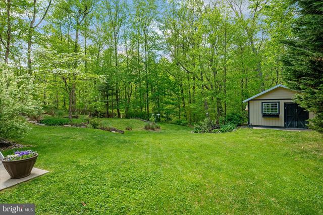 305 CHARLES HALL DR, Millersville, MD 21108