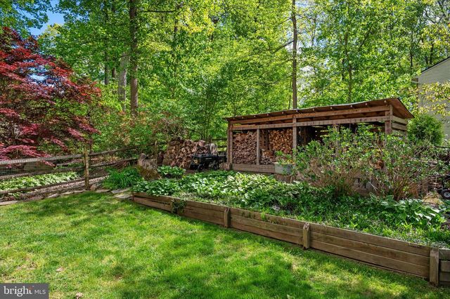 305 CHARLES HALL DR, Millersville, MD 21108