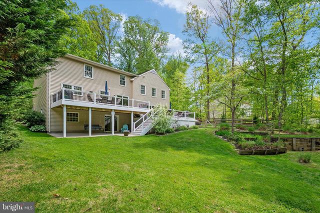 305 CHARLES HALL DR, Millersville, MD 21108