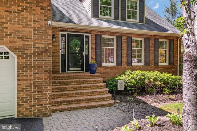 305 CHARLES HALL DR, Millersville, MD 21108