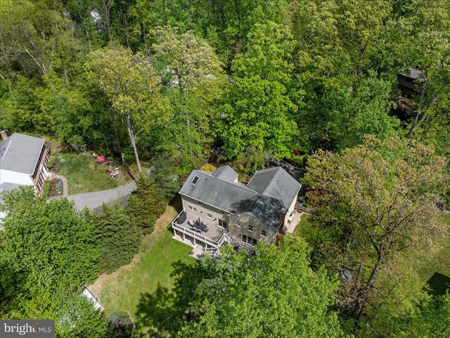 305 CHARLES HALL DR, Millersville, MD 21108