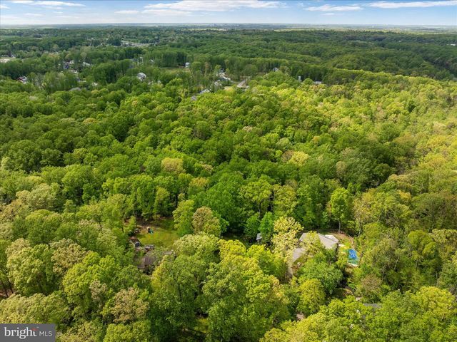 305 CHARLES HALL DR, Millersville, MD 21108