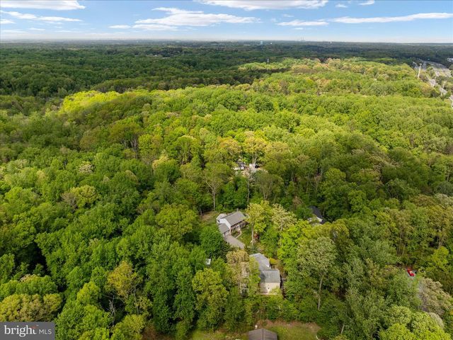 305 CHARLES HALL DR, Millersville, MD 21108