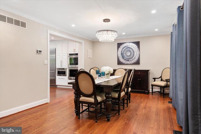 305 CHARLES HALL DR, Millersville, MD 21108