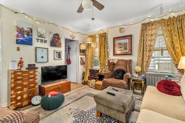 677 Willow Ave, Garwood Boro, NJ 07027