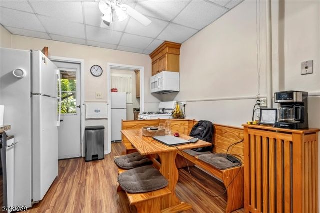 677 Willow Ave, Garwood Boro, NJ 07027