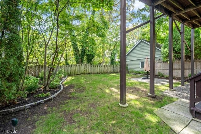 677 Willow Ave, Garwood Boro, NJ 07027
