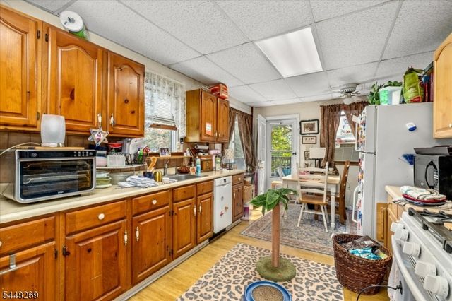 677 Willow Ave, Garwood Boro, NJ 07027