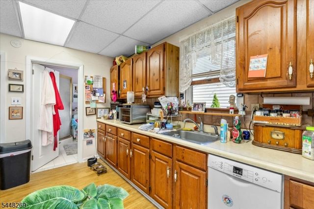 677 Willow Ave, Garwood Boro, NJ 07027
