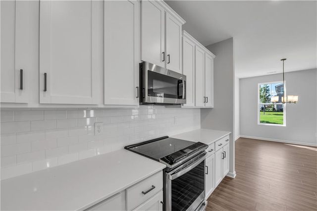 845 York Ally, Acworth, GA 30102