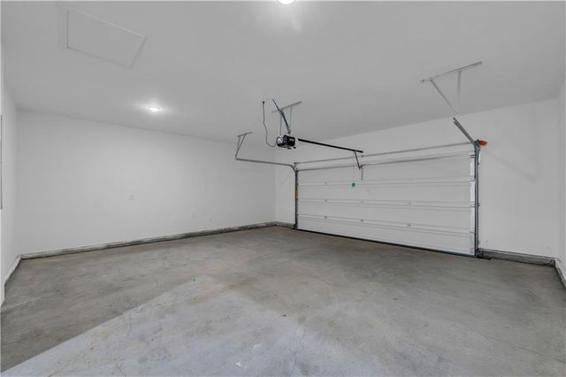 845 York Ally, Acworth, GA 30102