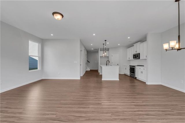 845 York Ally, Acworth, GA 30102