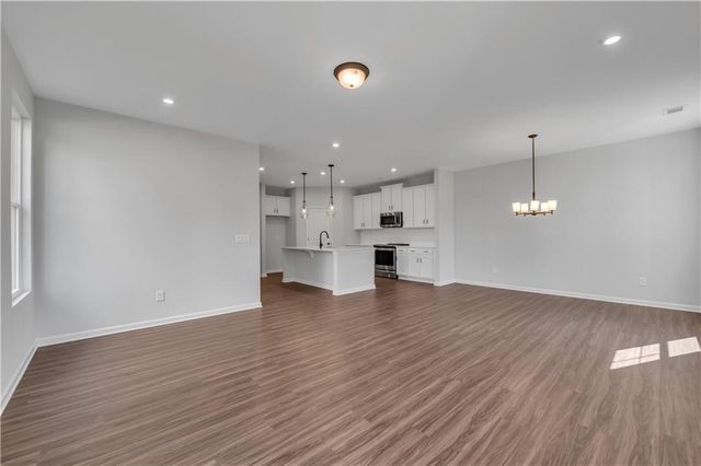 845 York Ally, Acworth, GA 30102