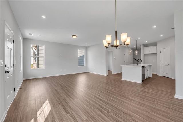 845 York Ally, Acworth, GA 30102