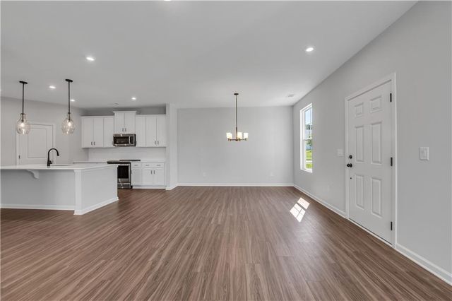 845 York Ally, Acworth, GA 30102