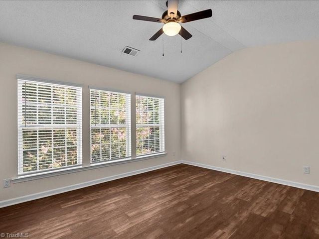 3967 Elizabeth Glen Way, Jamestown, NC 27282