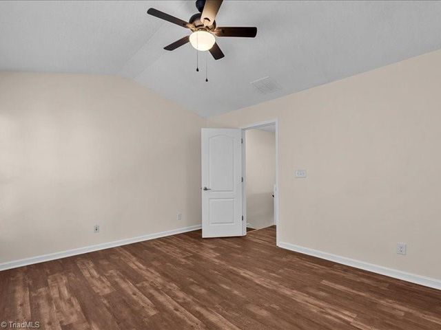 3967 Elizabeth Glen Way, Jamestown, NC 27282