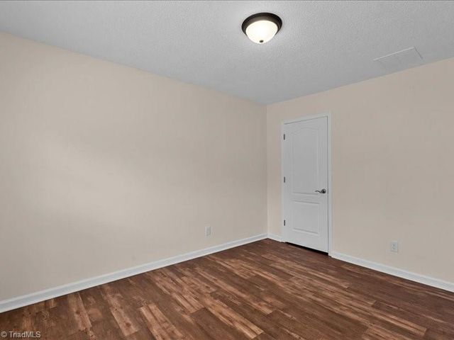 3967 Elizabeth Glen Way, Jamestown, NC 27282