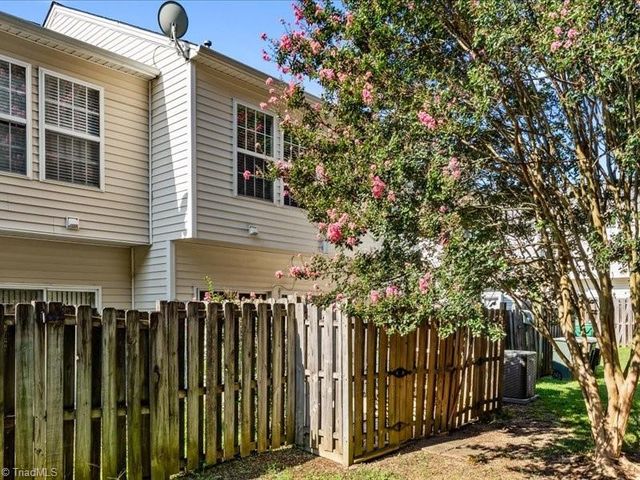 3967 Elizabeth Glen Way, Jamestown, NC 27282