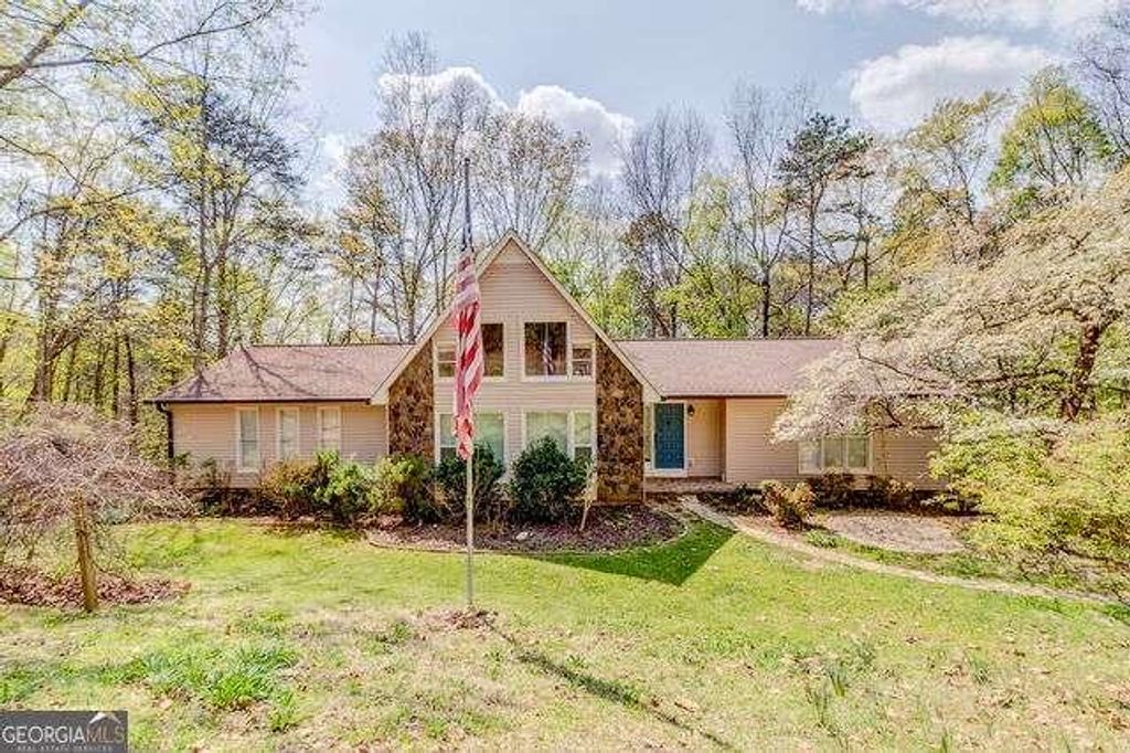 35 The Trail, Lindale, GA 30147