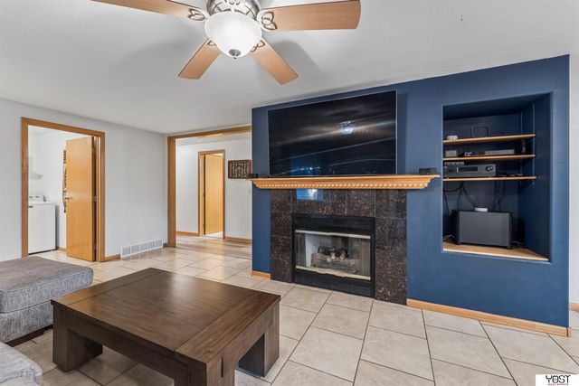 8887 Verdon Circle, Plattsmouth, NE 68048