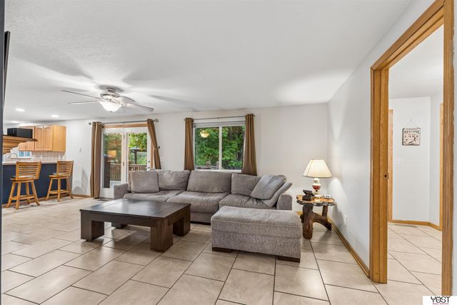 8887 Verdon Circle, Plattsmouth, NE 68048